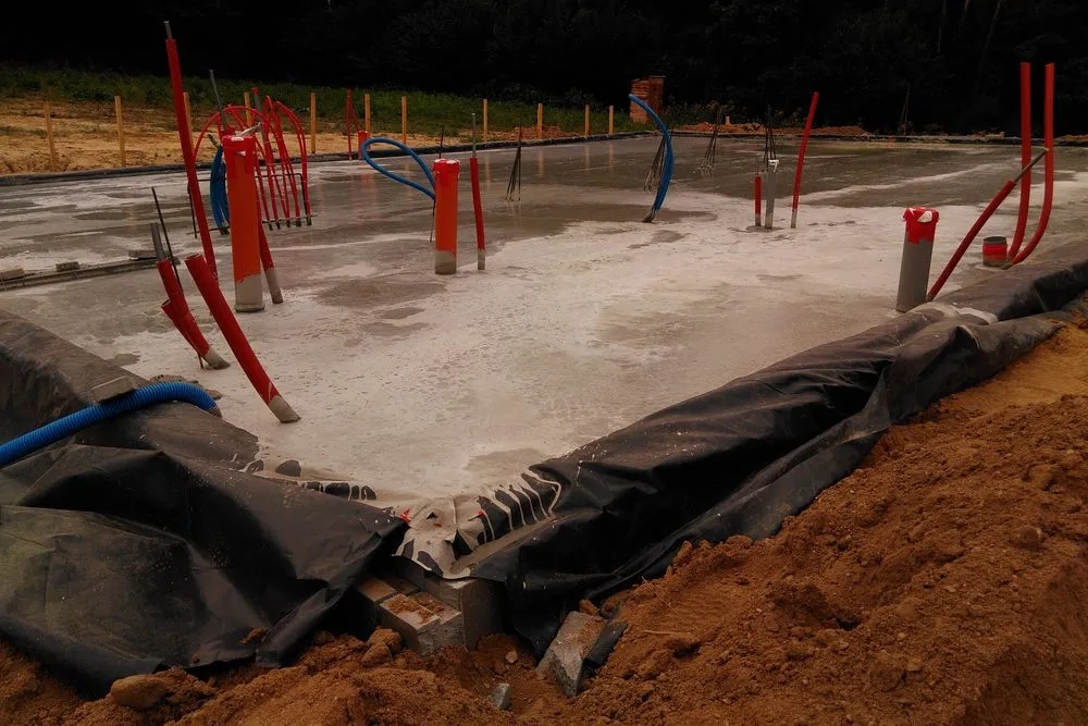Jaki żwir pod płytę fundamentową - uniknij najczęstszych błędów