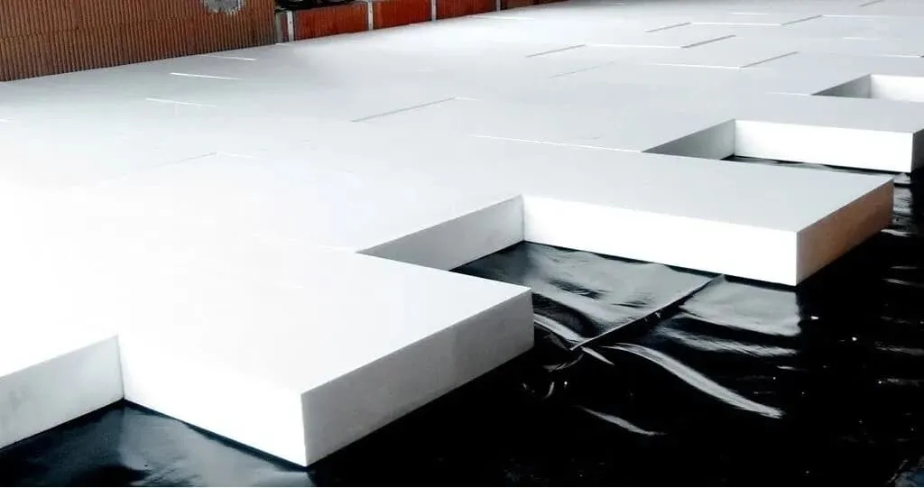 Jaki styropian wybrać? Kluczowe porównania EPS i XPS dla lepszej izolacji